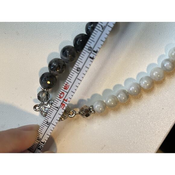 Monogrammatic faceted Glass labradorite bead necklace long Magnetic Closure 24” - Picture 5 of 5